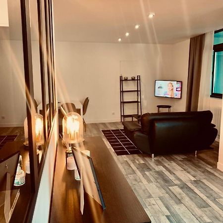 Superbe Appartement En Hyper Centre De Charleville Exterior foto