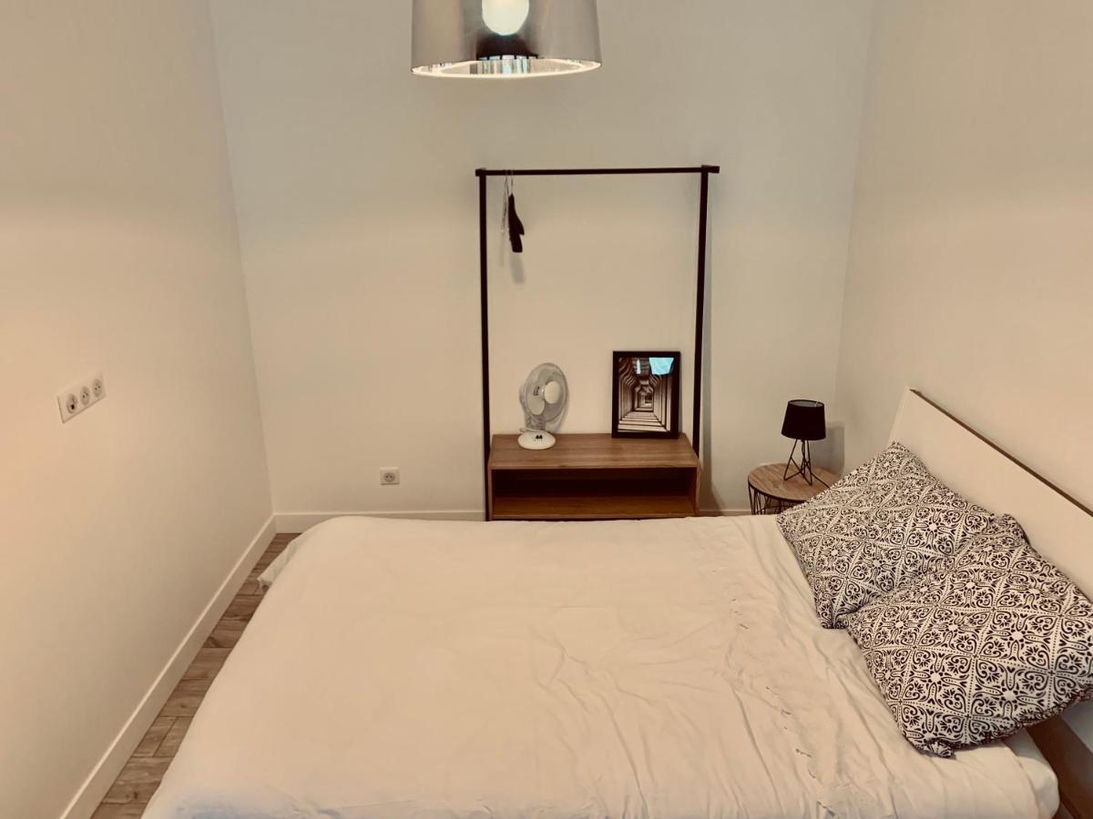 Superbe Appartement En Hyper Centre De Charleville Exterior foto